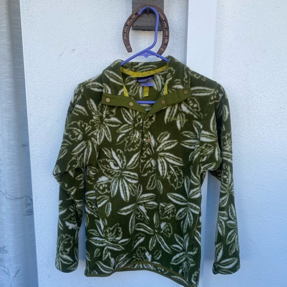 Patagonia Jackets & Blazers - Women's Vintage Rare 90s Patagonia Floral Synchilla Snap Fleece (XS)